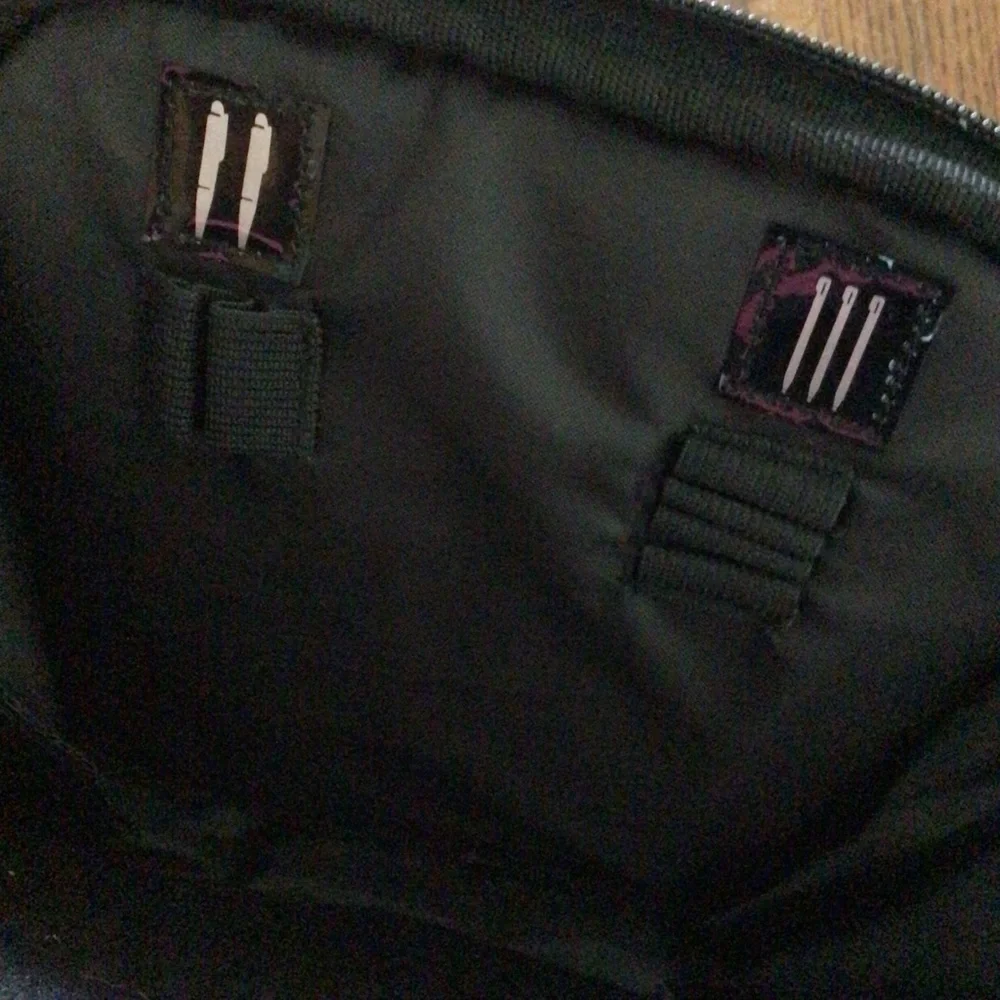 Nintendo handheld game carrying case